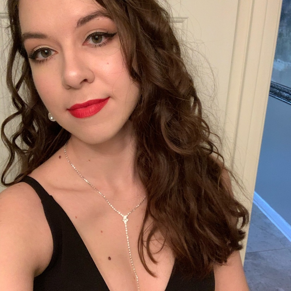 Meet your Posher, Sara